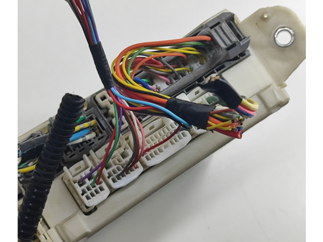 Блок предохранителей 8267253060 Lexus IS 220D-250-350