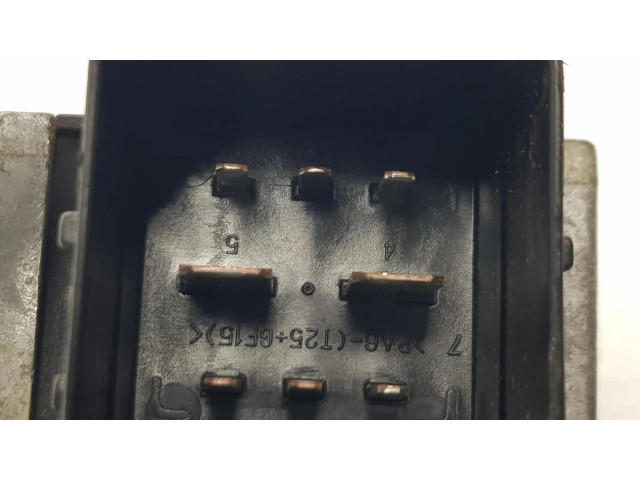 Блок управления 110678071R Dacia Dokker