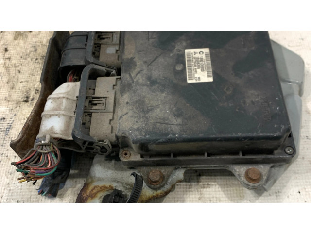 Блок управления двигателя 1860B359, 1860135900 Mitsubishi Colt