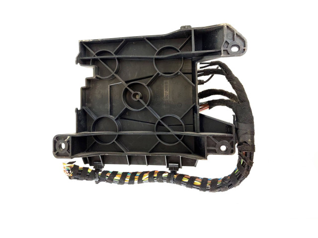 Радио/ проигрыватель CD/DVD / навигация