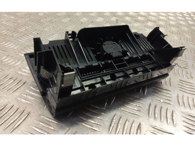 Блок управления климат-контролем 8U0820043F, A2C90228000   Audi Q3 8U