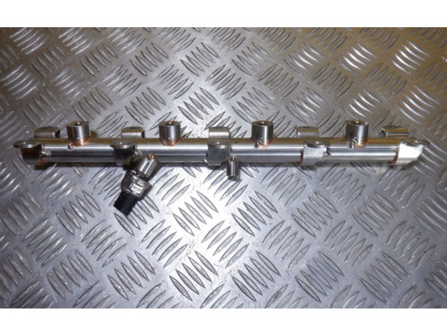 Vstřikovací lišta 0P2133315A Audi A8 S8 D5