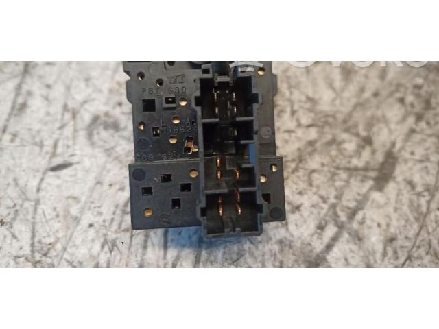 Ручка стеклоочистителей M18634, D16W1   Honda HR-V