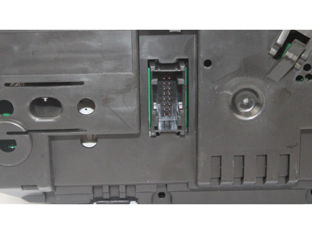 Přístrojová deska BMW 1 E81 E87 102495262