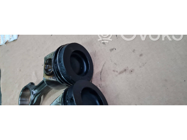 Píst 81L155 Audi A4 S4 B9 DEU DEUA