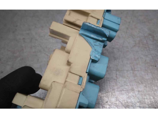 Pojistková skříňka Řídící jednotka BSM 9098704002   Toyota Carina T210 1997