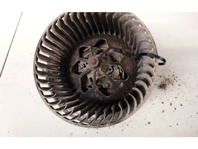 Вентилятор печки       Volkswagen Caddy