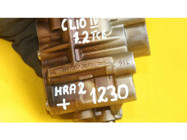 Масляный насос   150002257R  Renault Clio IV 