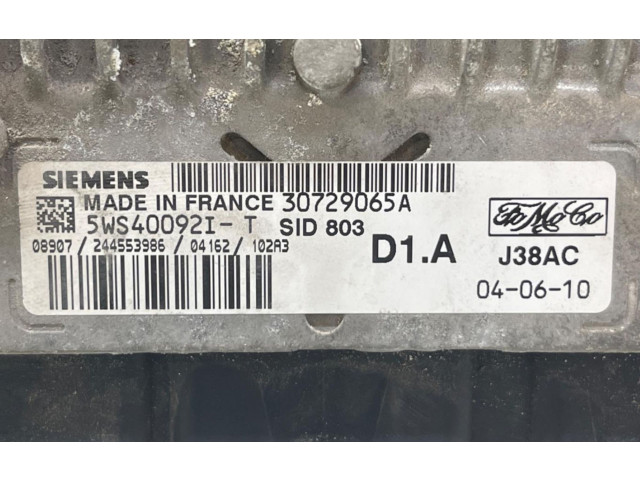 Блок управления двигателем Блок управления 30729065A   Volvo V50