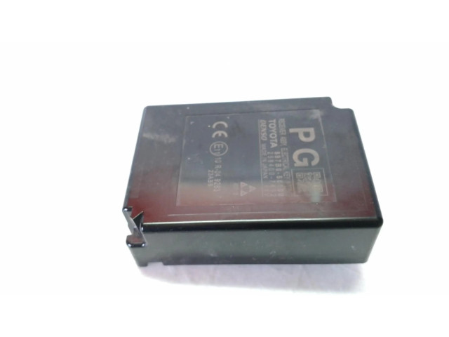 Блок управления 8999060430, 897B060100 Toyota Land Cruiser (J120)