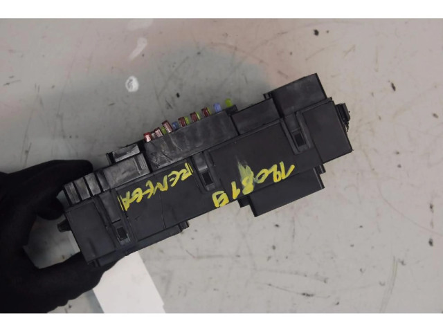 Блок предохранителей    Jeep Renegade    