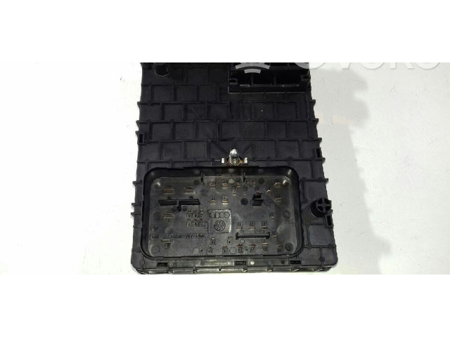 Блок предохранителей 1820266050101, 5X102539180315   Audi Q3 8U    