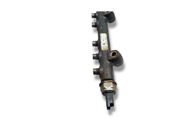 Топливная рампа 9684753080, 111040002   Peugeot 5008   для двигателя 9HR (DV6C)