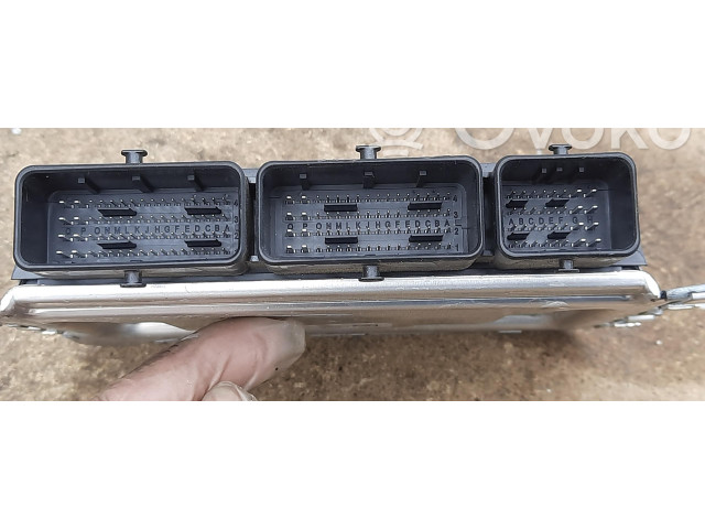 Блок управления двигателем Блок управления 237106047S Dacia Jogger