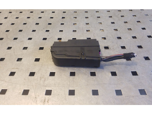   Pojistková skříňka 8K0941824   Audi A5 8T 8F 2007