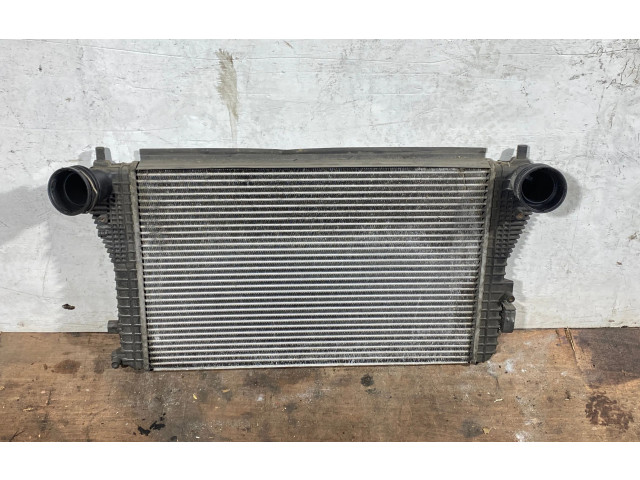 Интеркулер 1k0145803e Volkswagen Golf Plus