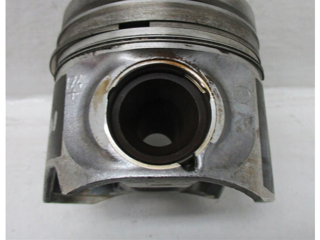 Píst Audi A8 S8 D4 4H