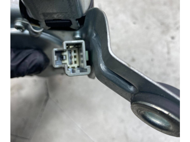 Моторчик заднего дворника 8638163    Volvo XC90