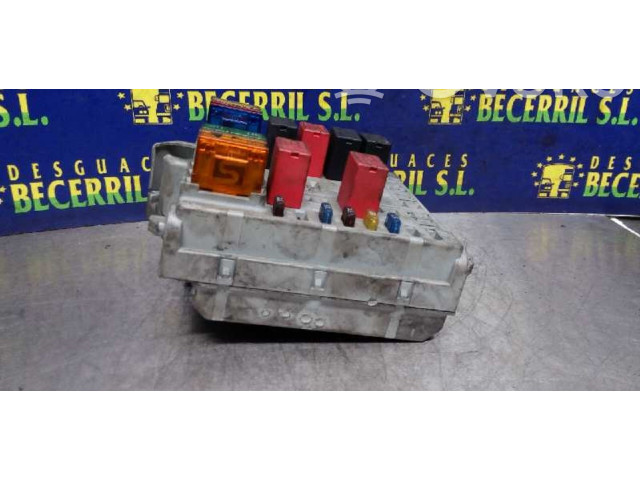 Pojistková skříňka Řídící jednotka BSM 8200029342 Renault Megane I 2001