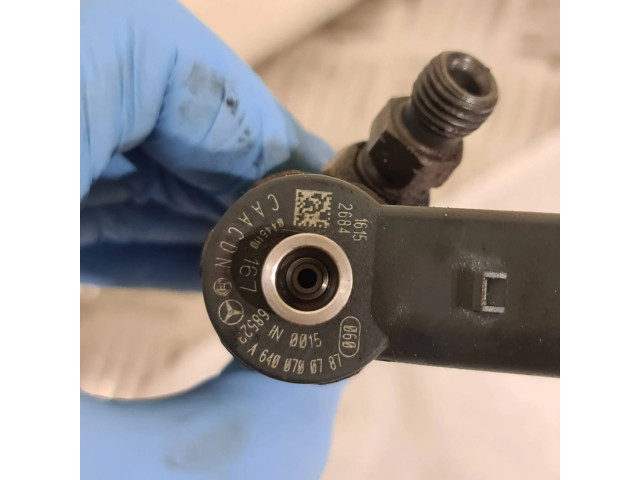 Vstřikovač A6400700787 Mercedes-Benz A W169 pro naftový motor 2.0 640940