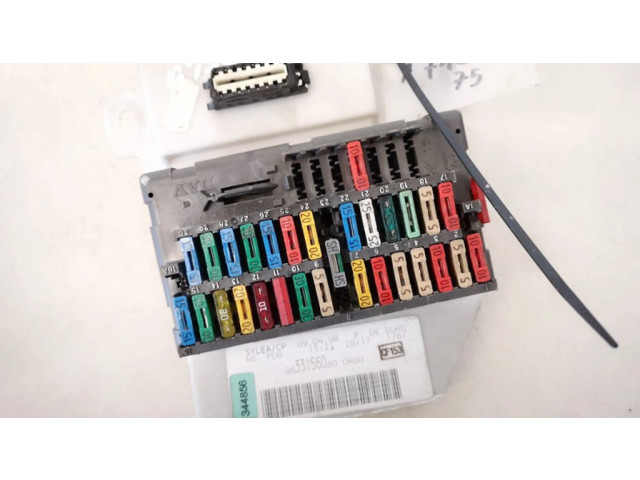 Блок предохранителей 9633156080, 9568591280 Citroen Xsara