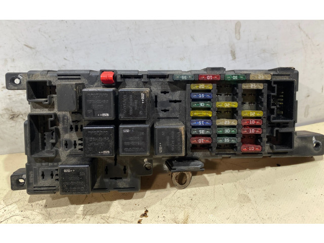 Блок предохранителей  30728008, 518828108   Volvo V70    