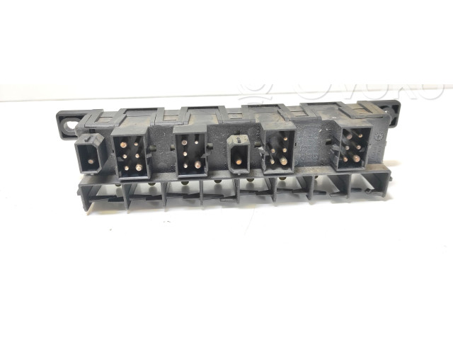 Pojistková skříňka 4A0941822 Audi 100 S4 C4 1994