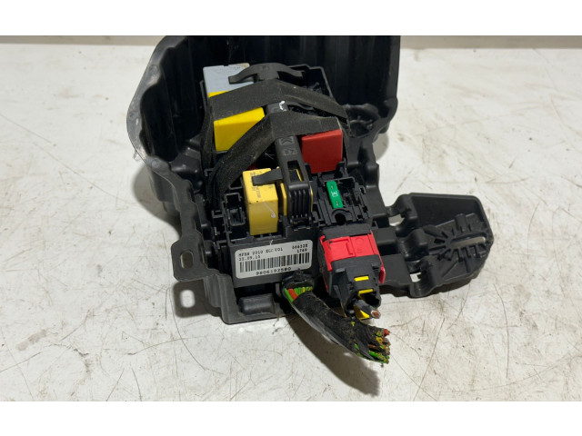 Блок предохранителей 9806192580   Peugeot 2008 I    