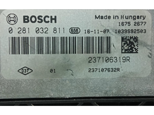 Блок управления двигателем Блок управления 0281032811   Dacia Logan II