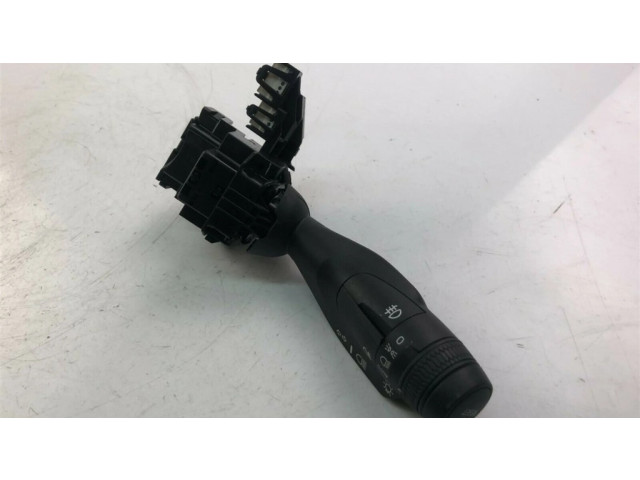 Мултифункционный включатель управления / ручка