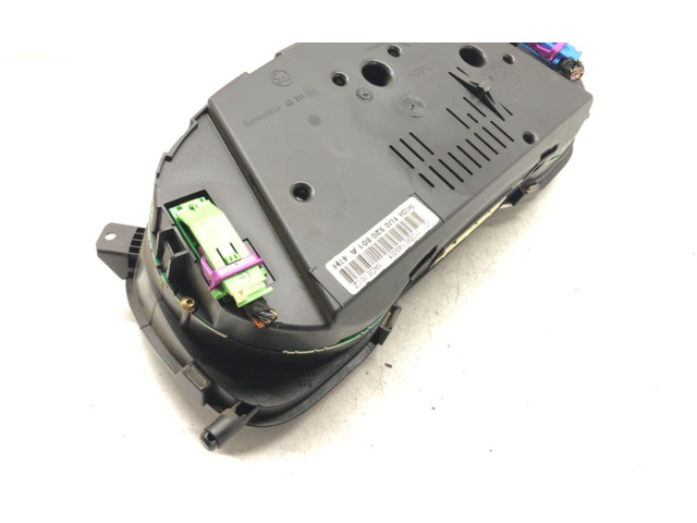 Панель приборов 1U0920801A Skoda Octavia Mk1 (1U)