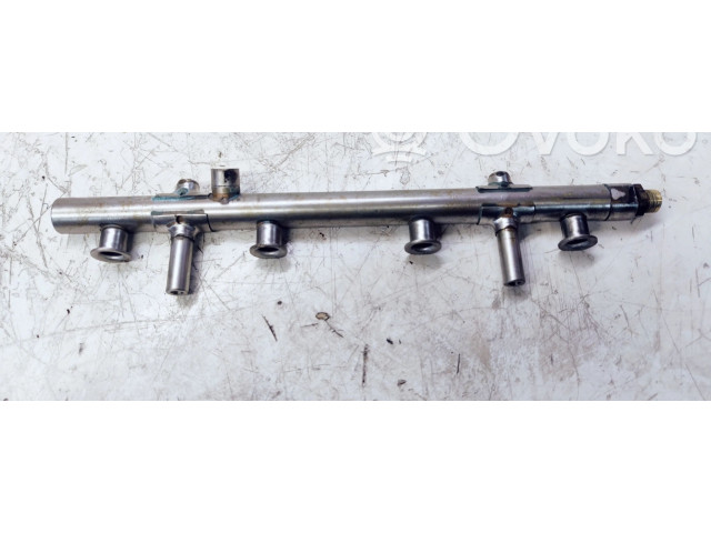 Топливная рампа 06K133317G   Audi Q3 8U  