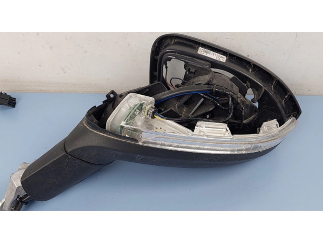 Зеркало электрическое     левое    Volkswagen Golf VIII  2019- года   