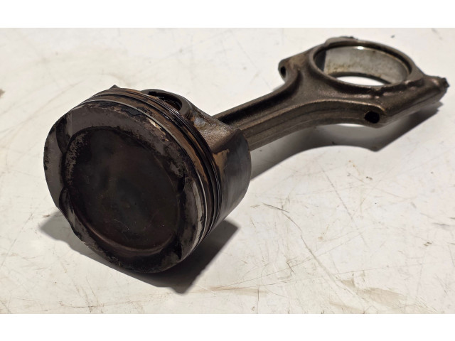  Поршень с шатуном  31401210  Volvo XC60  