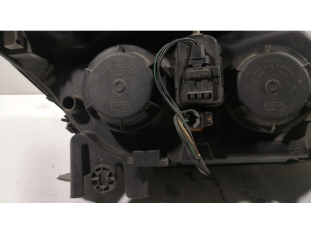 Передняя фара