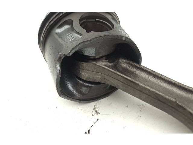 Поршень с шатуном M15746 D Maserati Ghibli