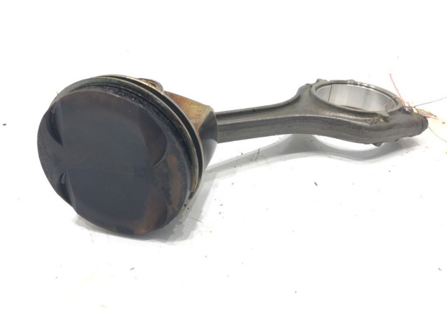 Поршень с шатуном CZD Skoda Octavia Mk3 (5E)