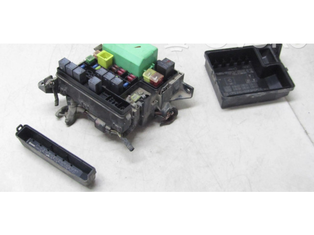 Блок предохранителей  MR515500   Mitsubishi Outlander    