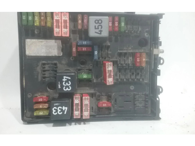 Блок предохранителей 01394932 Audi A3 S3 A3 Sportback 8P