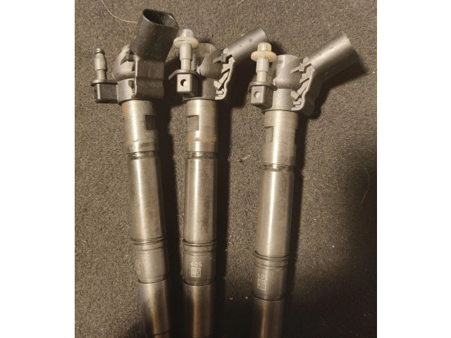 Vstřikovač 059130277en Audi A8 S8 D5