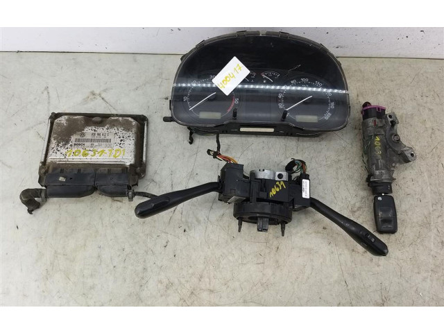 Комплект блоков управления Skoda Octavia Mk1 (1U)