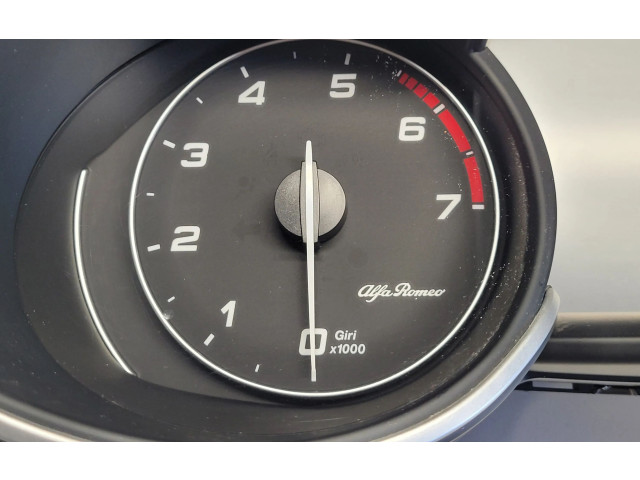 Přístrojová deska Alfa Romeo Stelvio 2020 50559452