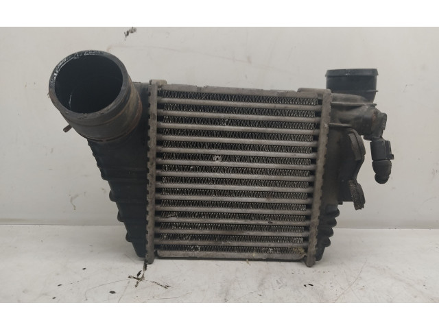 Интеркулер  1J0145803   Audi A3 S3 8L 