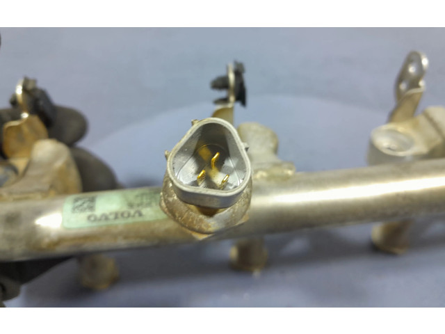 Топливная рампа 31303496, 31303496   Volvo XC90   для двигателя B4204T27