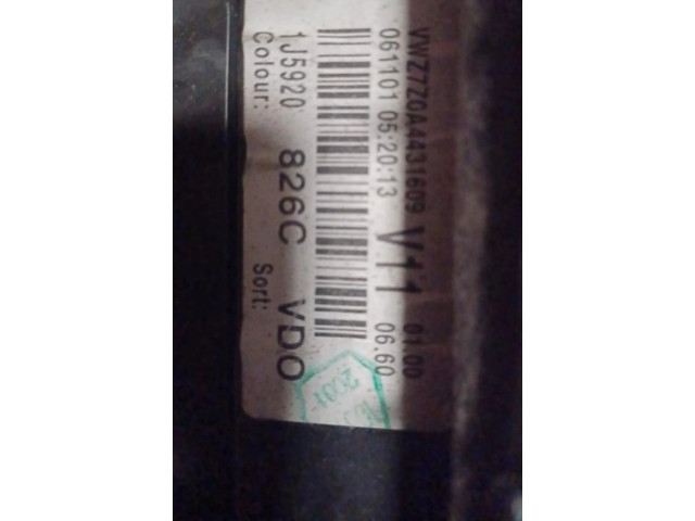 Панель приборов 1J5920826C   Volkswagen Bora       