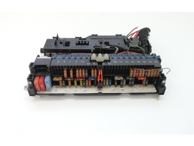 Блок предохранителей 8364540, 8364540   BMW X3 E83    