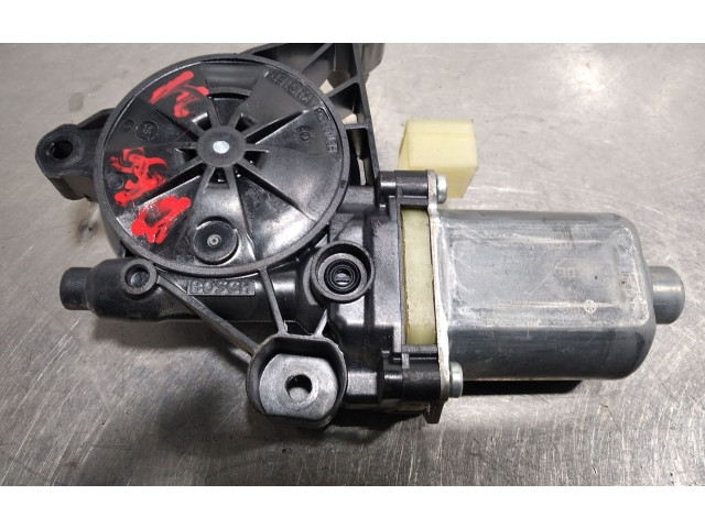 Передний двигатель механизма для подъема окон