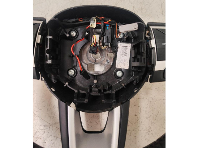 Руль Jeep Renegade  2014 -  года 07356038230      