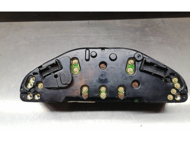 Přístrojová deska Mercedes-Benz CLK A208 C208 1999 2085400311, 110008738