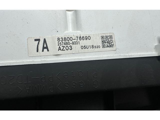 Přístrojová deska Lexus CT 200H 2017 8380076690, 2574809331